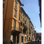 Porta Borsari Relais