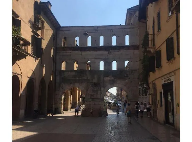 Porta Borsari Relais Pensión