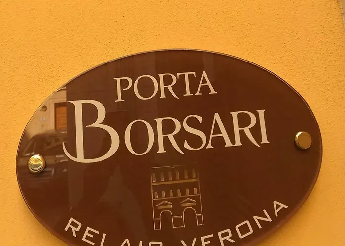 Porta Borsari Relais Pensión 4*