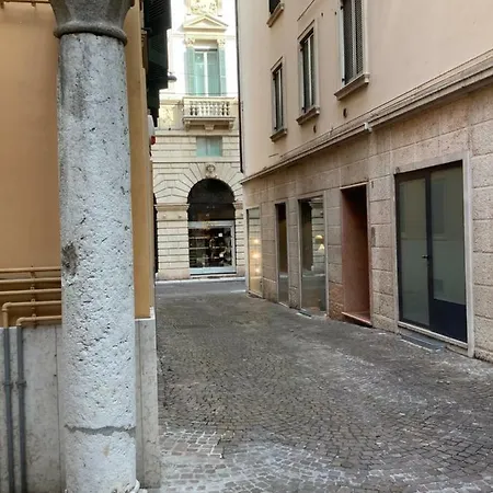Porta Borsari Relais Pensión